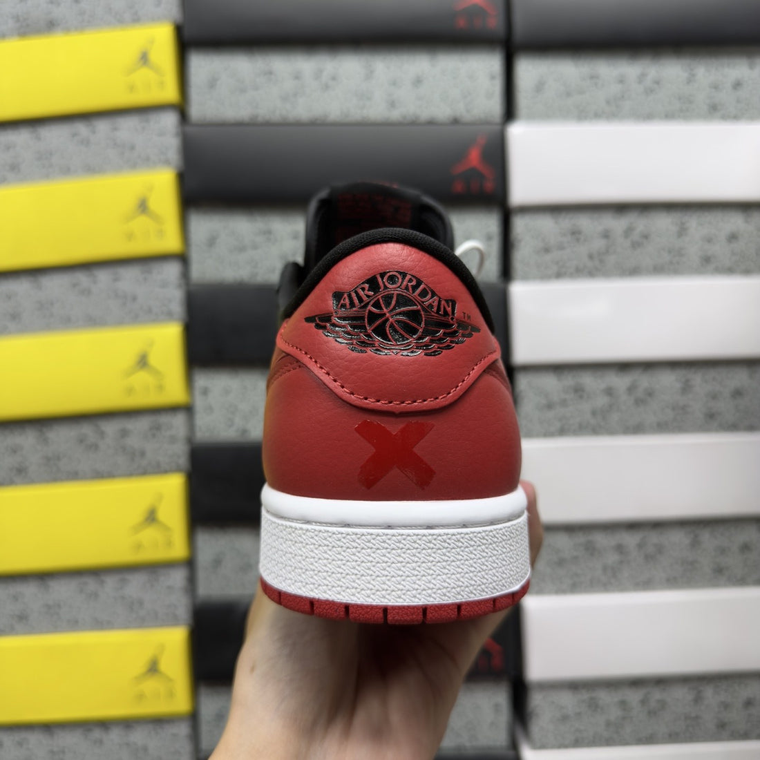 Air Jordan 1 Low OG Bred