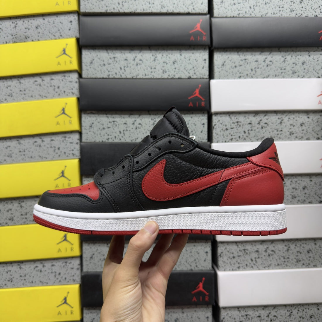 Air Jordan 1 Low OG Bred