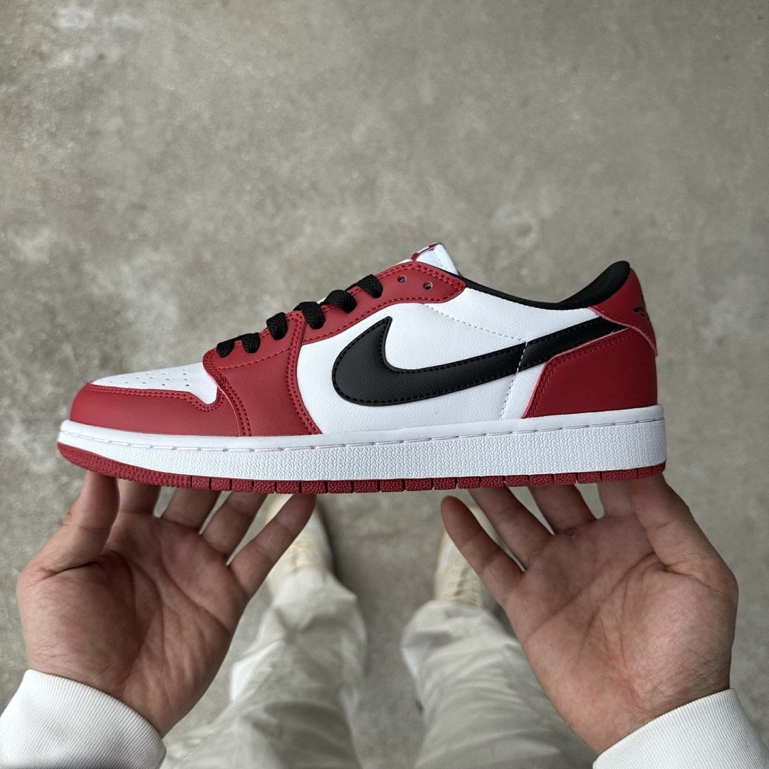 Air Jordan 1 Low OG Chicago