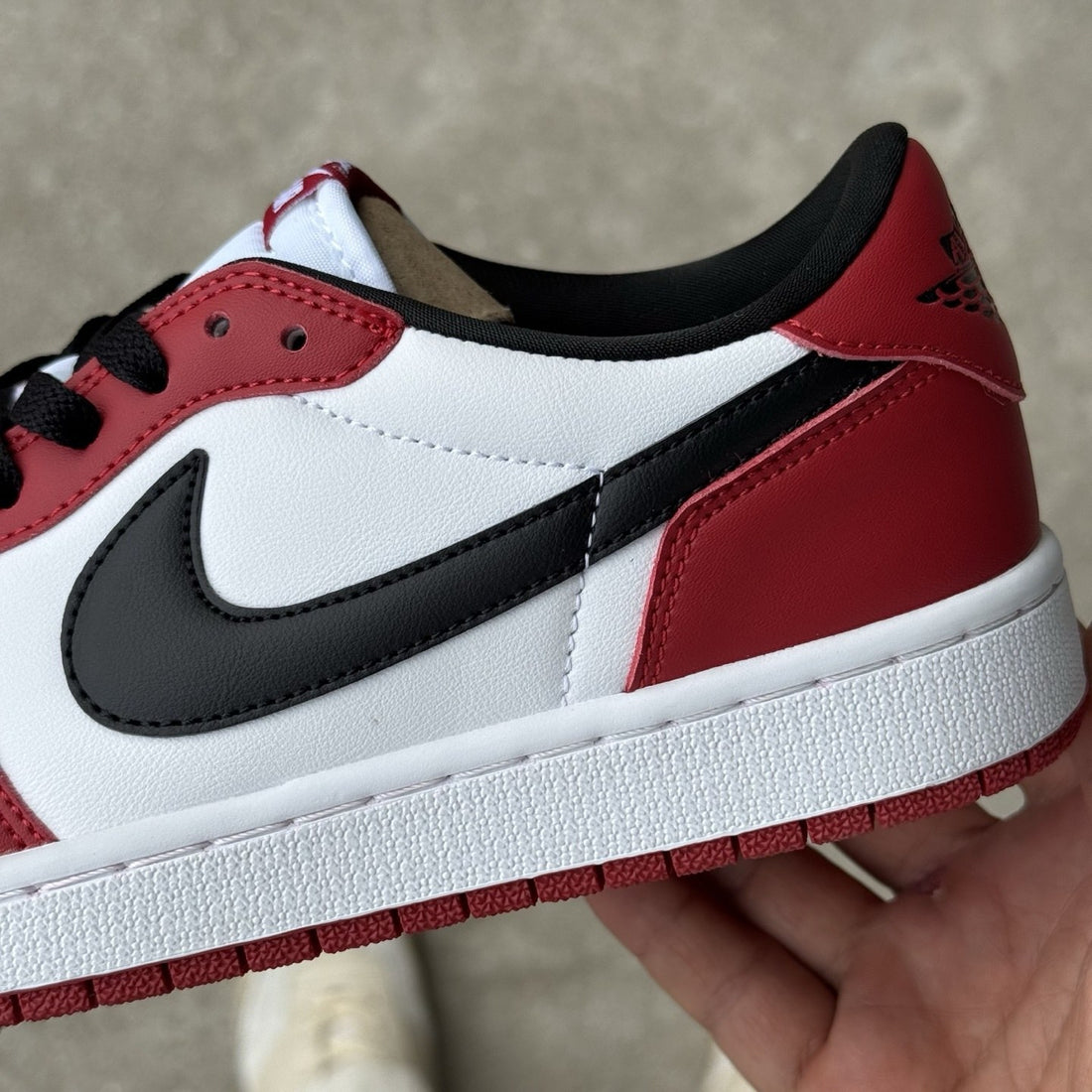 Air Jordan 1 Low OG Chicago