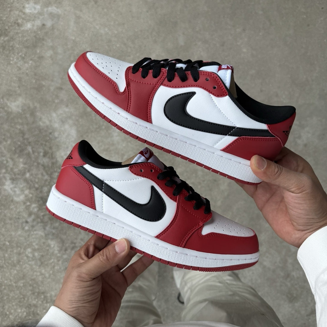 Air Jordan 1 Low OG Chicago