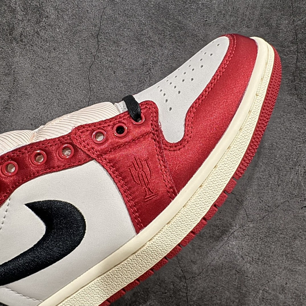 Air Jordan 1 Low OG Chicago Sail