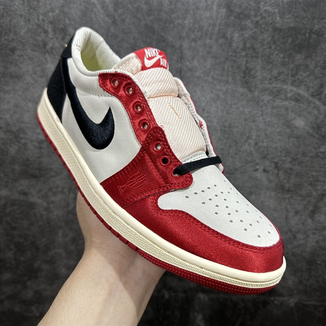 Air Jordan 1 Low OG Chicago Sail