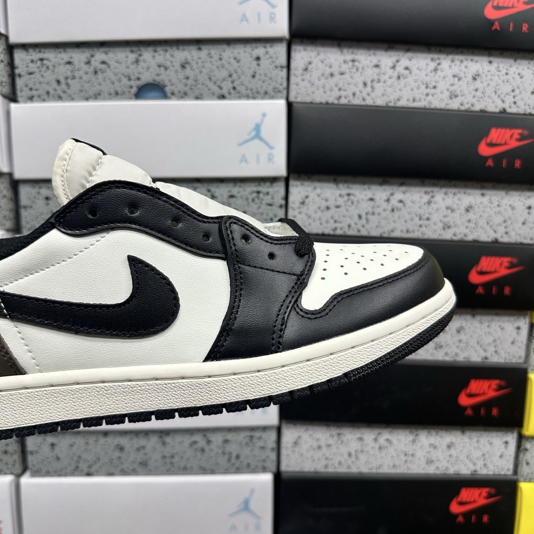 Air Jordan 1 Low OG Dark Mocha