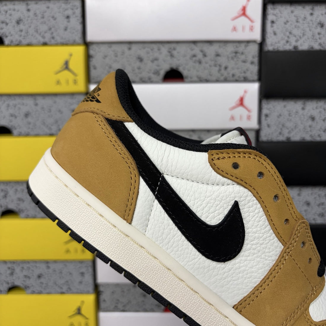 Air Jordan 1 Low OG Golden Brown