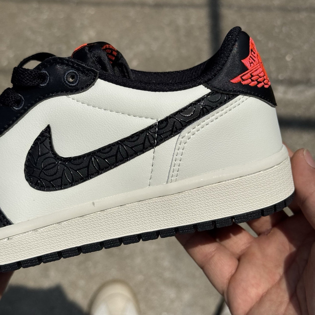 Air Jordan 1 Low OG Infrared Black Toe