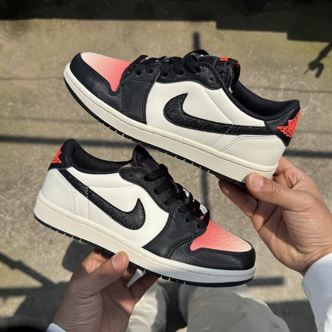 Air Jordan 1 Low OG Infrared Black Toe