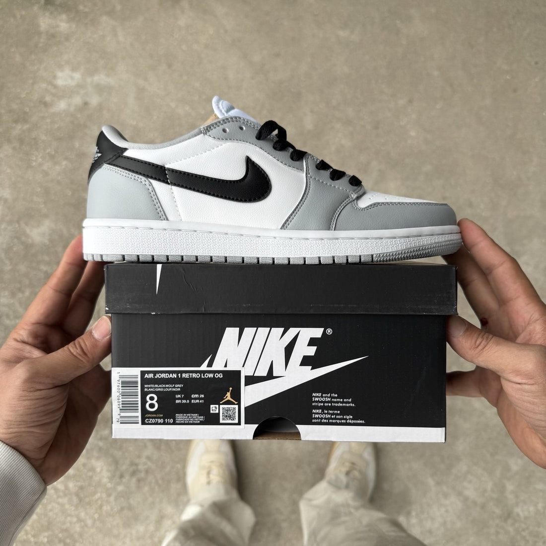 Air Jordan 1 Low OG Light Smoke Grey