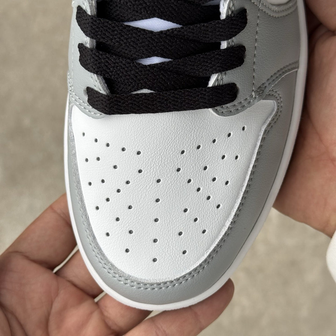 Air Jordan 1 Low OG Light Smoke Grey