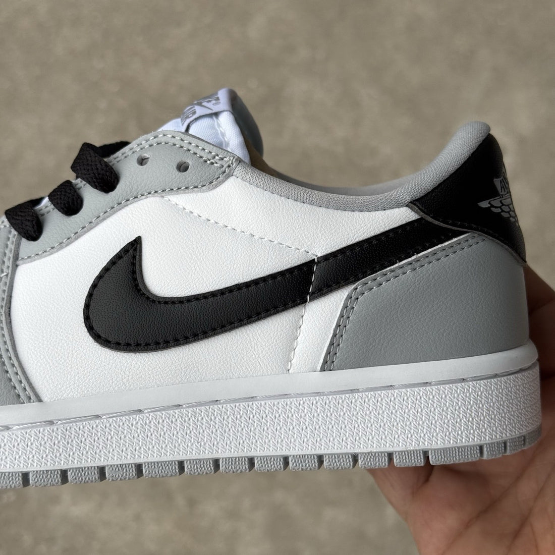 Air Jordan 1 Low OG Light Smoke Grey