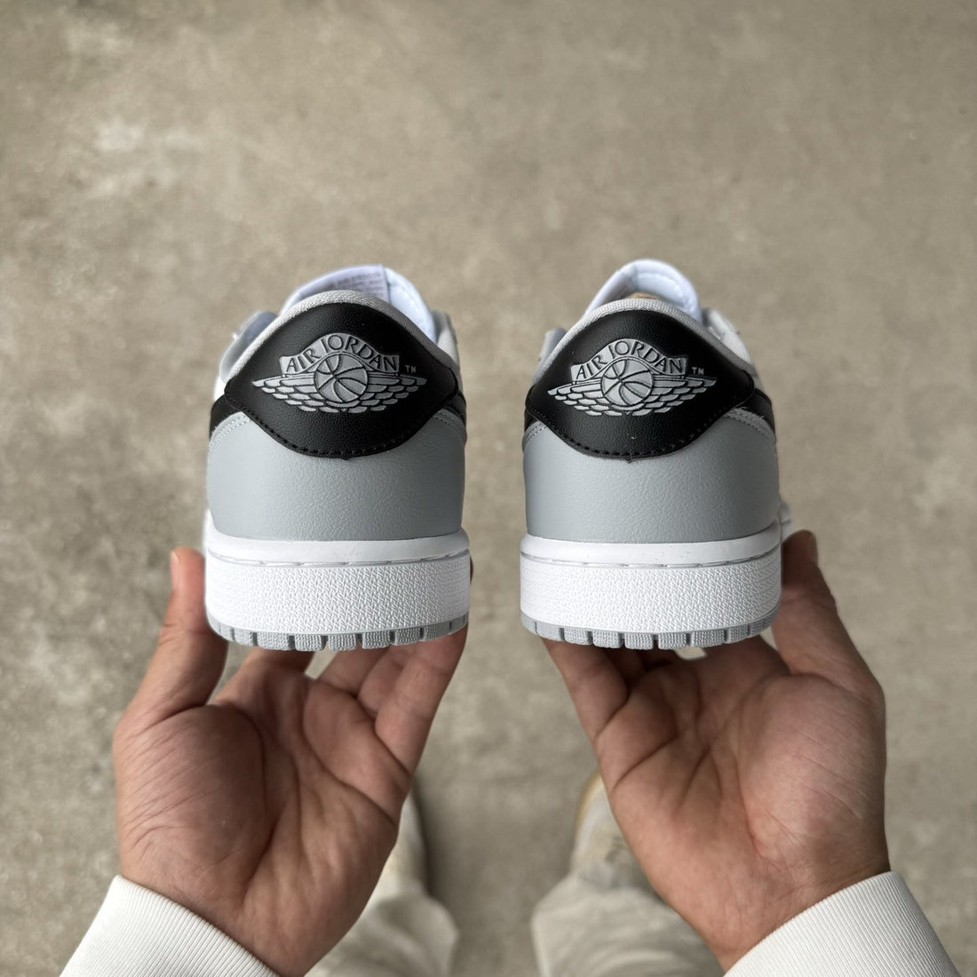Air Jordan 1 Low OG Light Smoke Grey