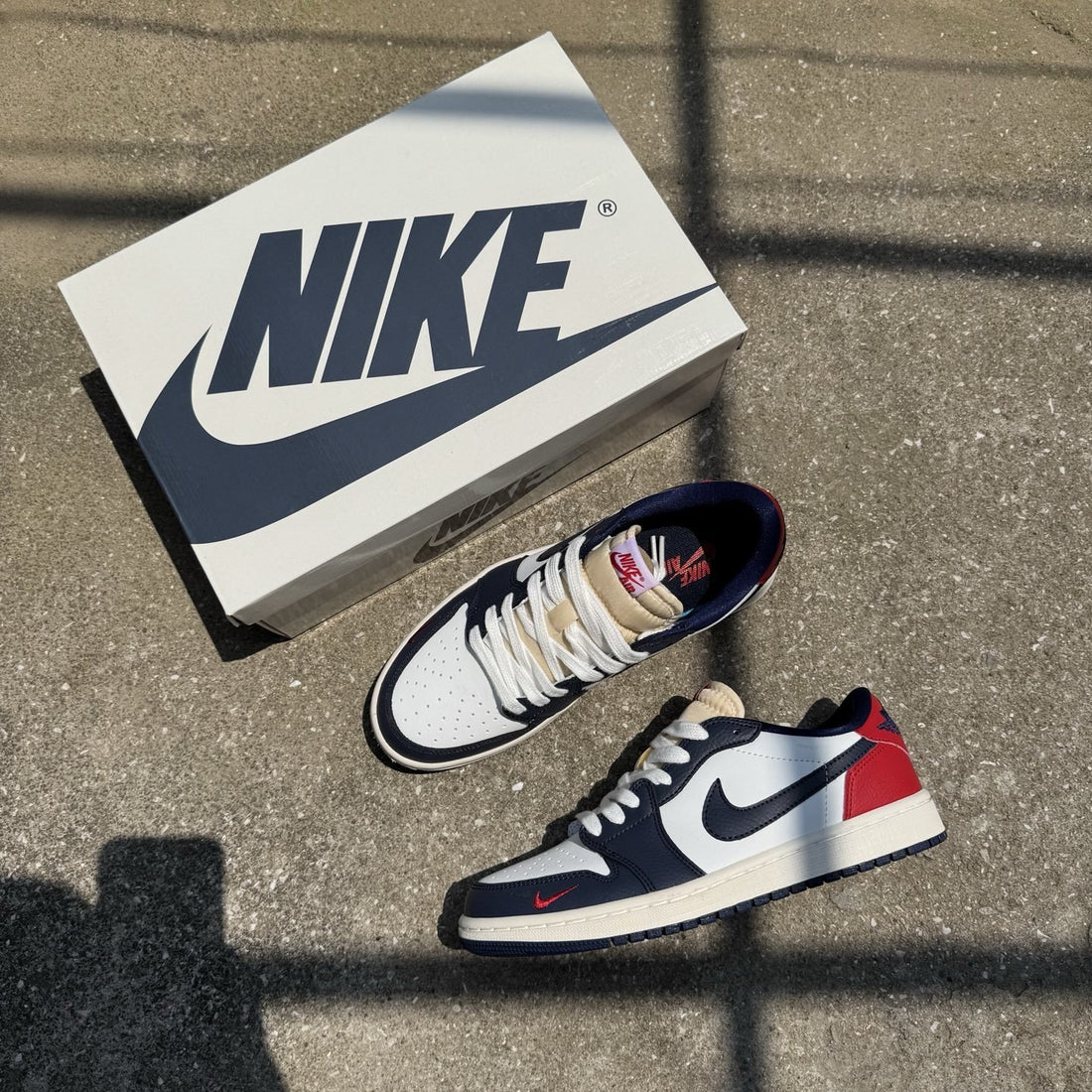 Air Jordan 1 Low OG Navy Red