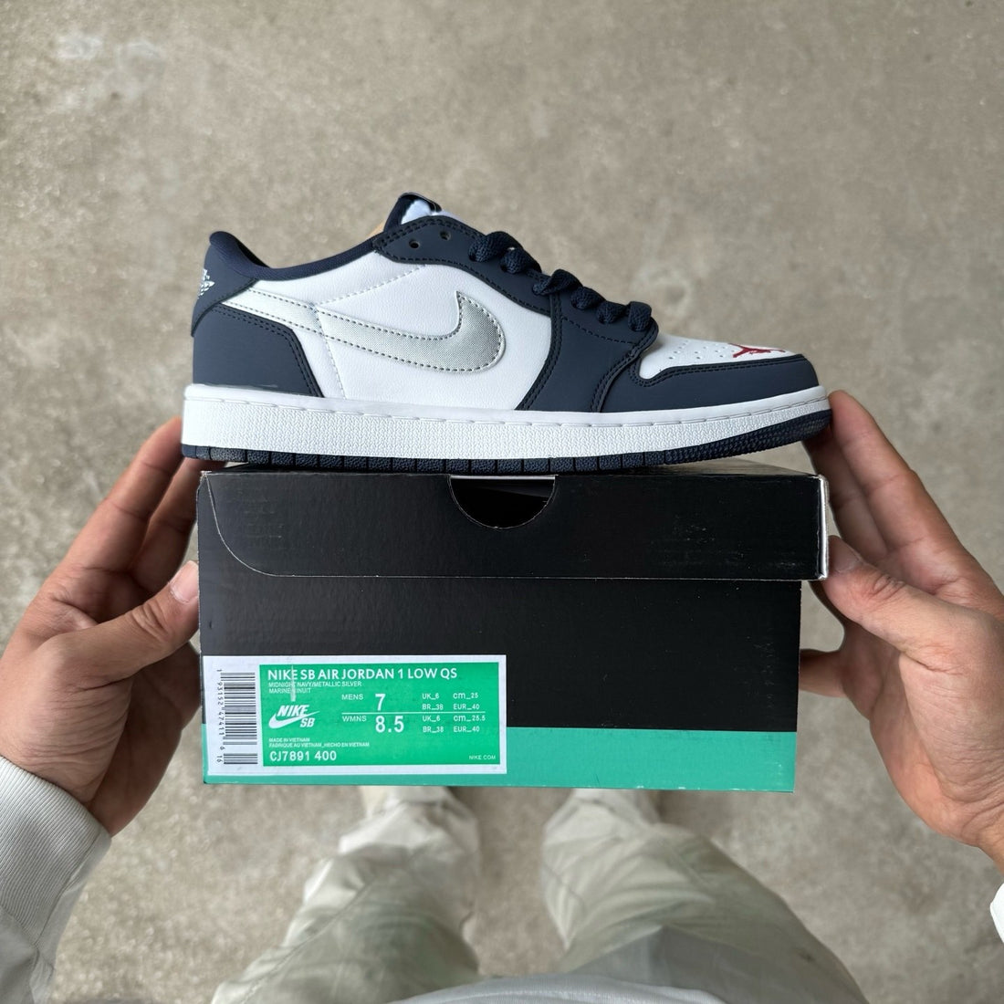 Air Jordan 1 Low OG Navy Silver