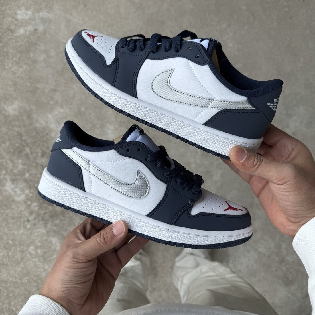 Air Jordan 1 Low OG Navy Silver