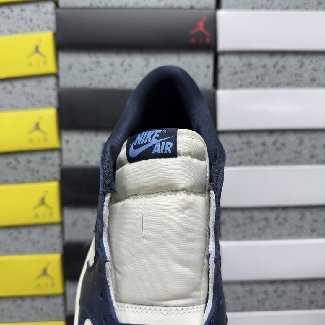 Air Jordan 1 Low OG Obsidian UNC