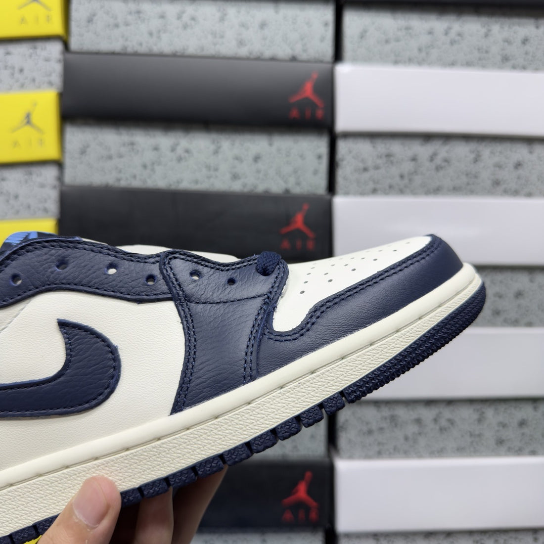 Air Jordan 1 Low OG Obsidian UNC
