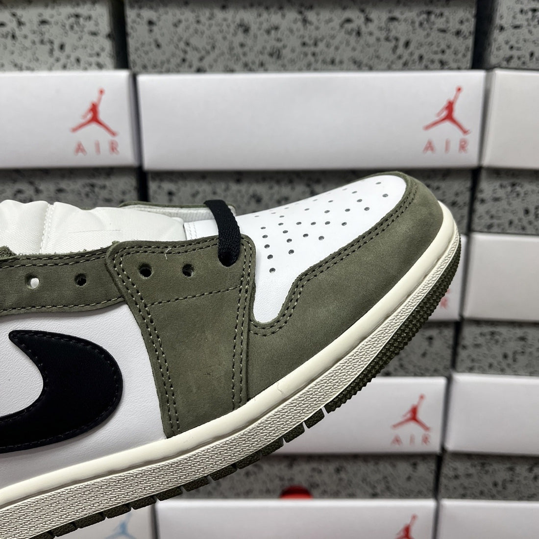 Air Jordan 1 Low OG Olive White