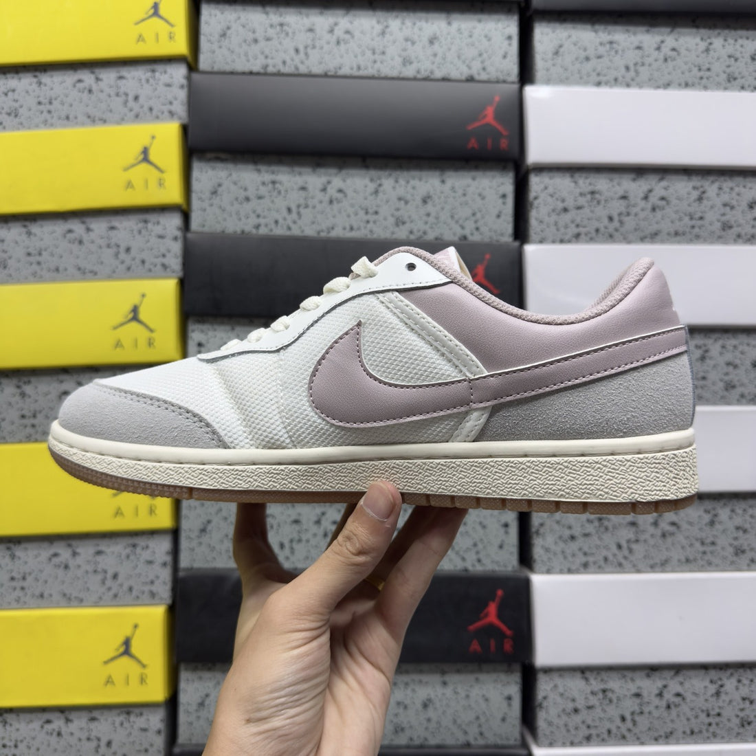 Air Jordan 1 Low OG Pink Grey