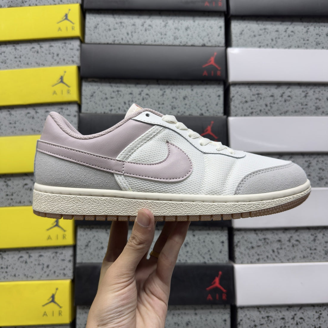 Air Jordan 1 Low OG Pink Grey