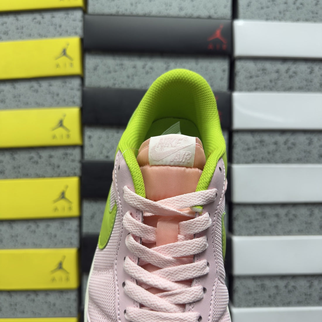 Air Jordan 1 Low OG Pink Volt