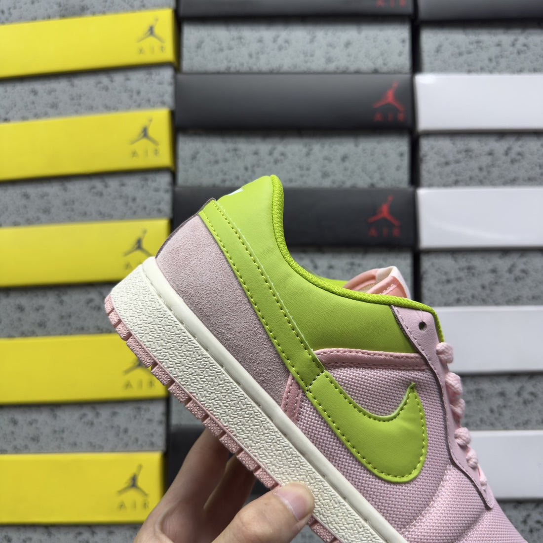 Air Jordan 1 Low OG Pink Volt