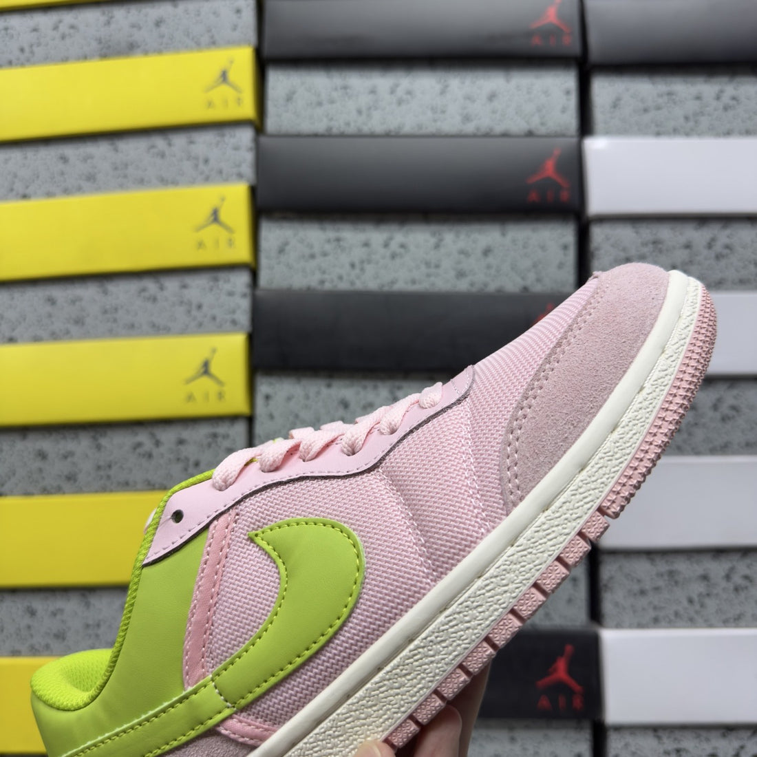 Air Jordan 1 Low OG Pink Volt