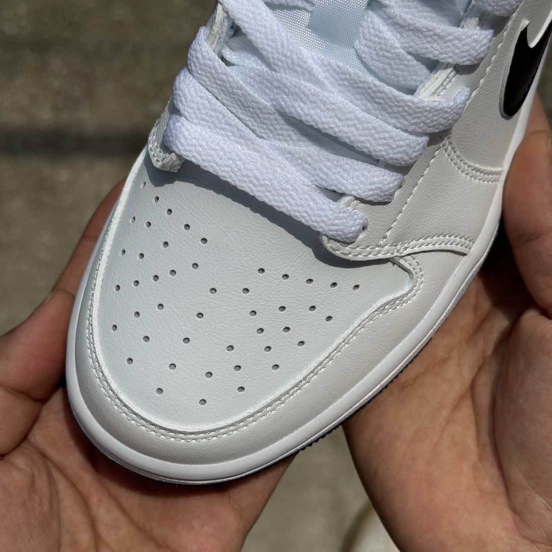 Air Jordan 1 Low OG White Navy Patent