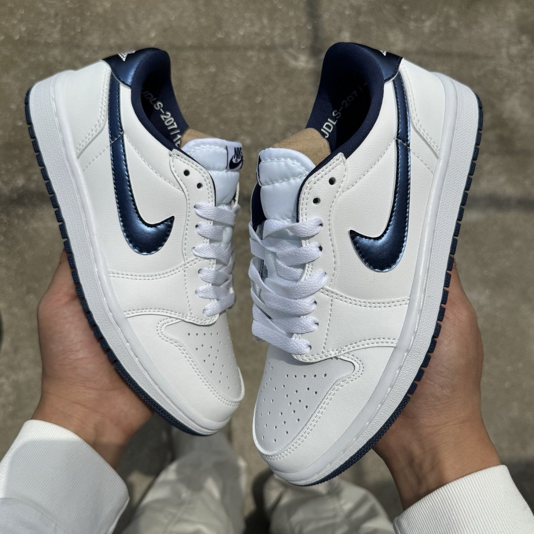Air Jordan 1 Low OG White Navy Patent