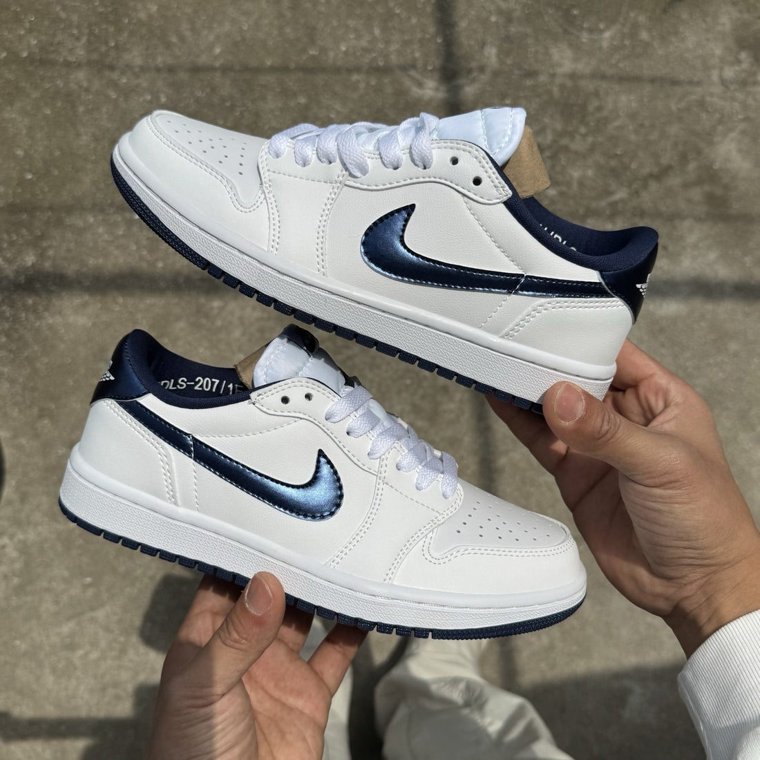 Air Jordan 1 Low OG White Navy Patent
