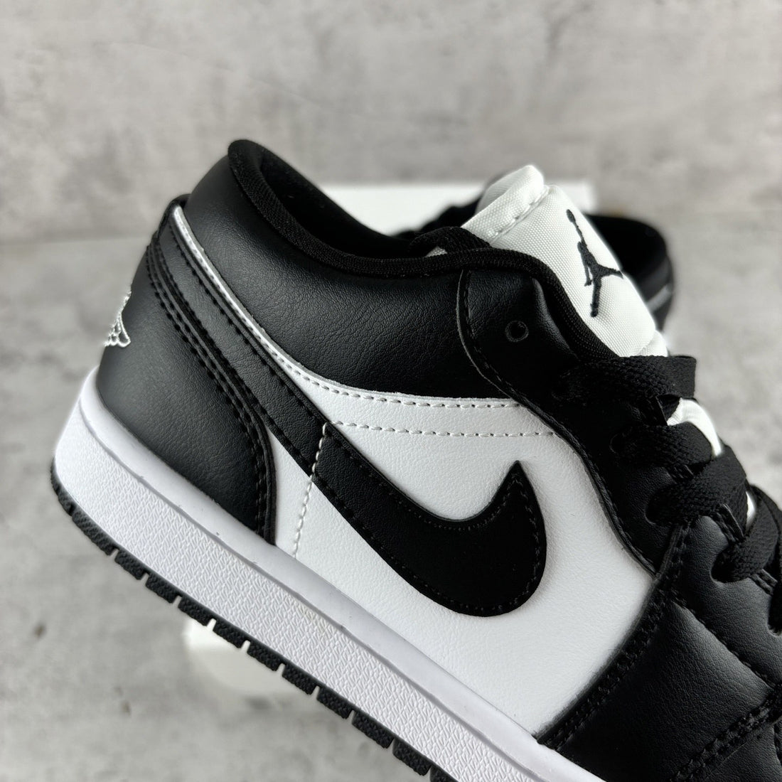 Air Jordan 1 Low Panda
