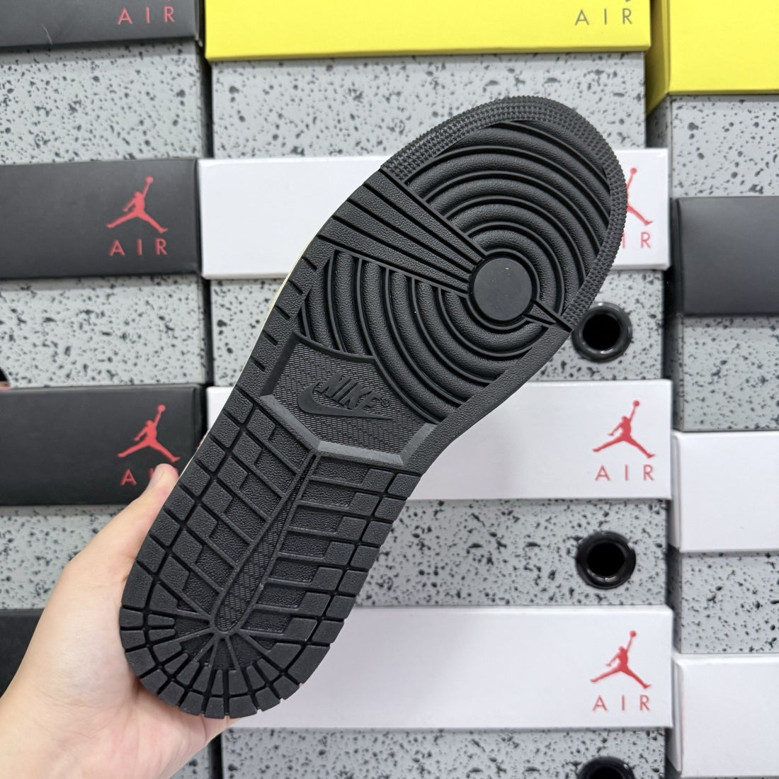 Air Jordan 1 Low Pink Black Sail