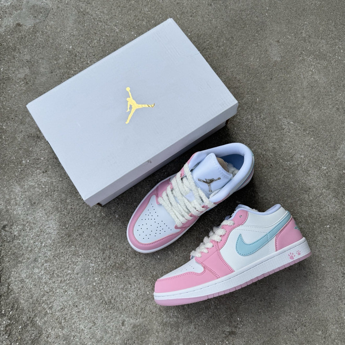 Air Jordan 1 Low Pink Paw