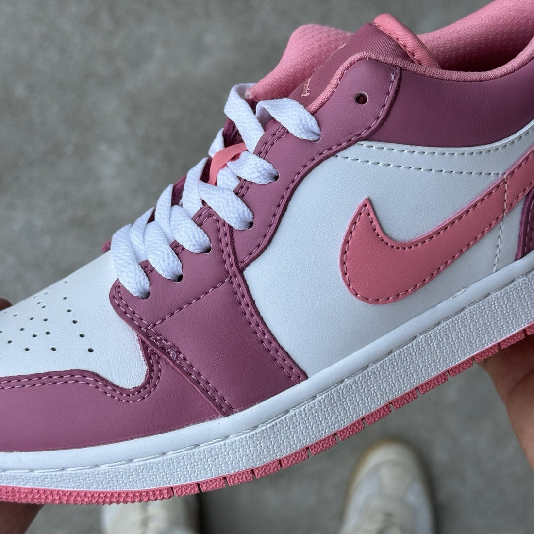 Air Jordan 1 Low Pink Rose