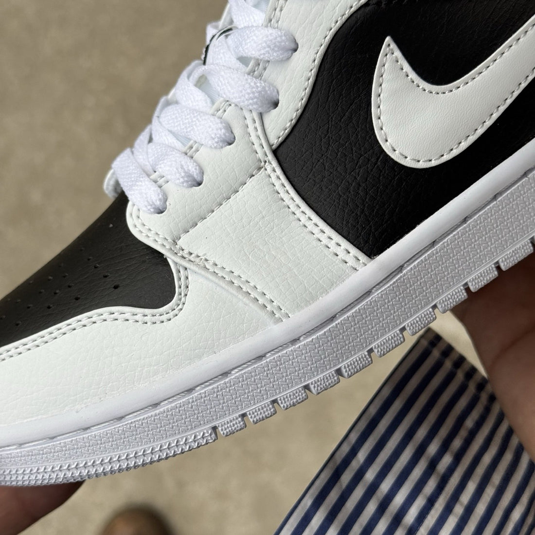 Air Jordan 1 Low Reverse Panda