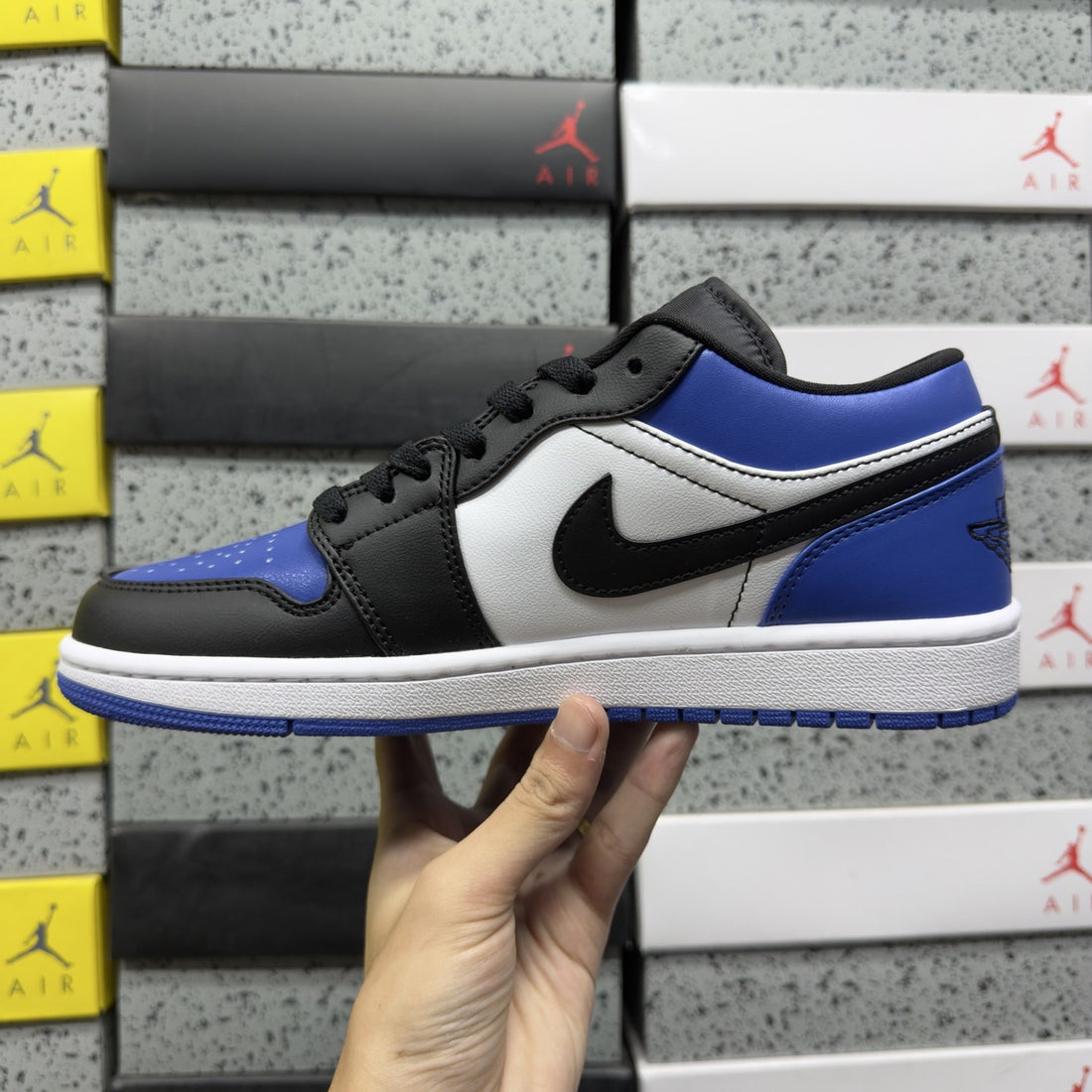 Air Jordan 1 Low Royal Black Toe