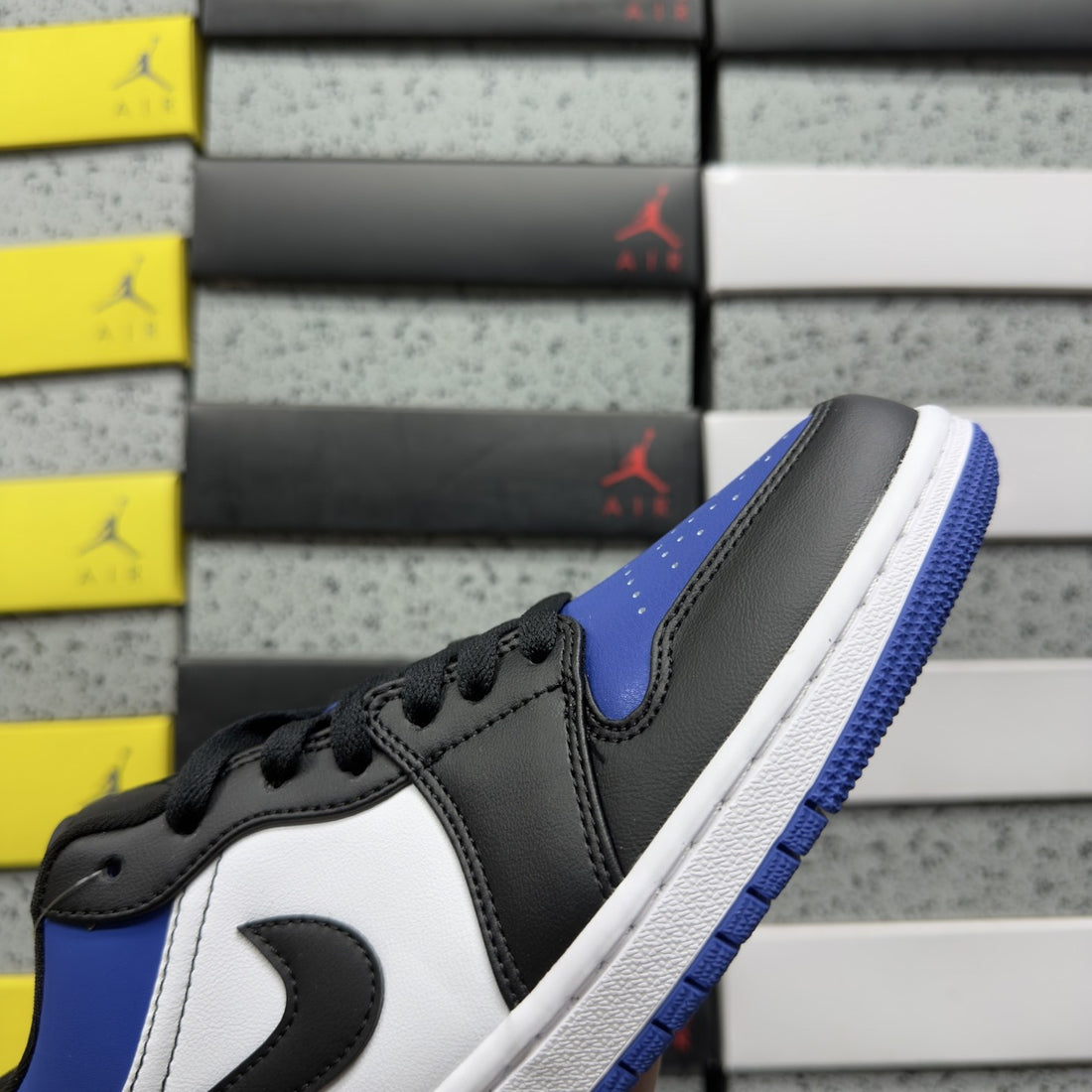 Air Jordan 1 Low Royal Black Toe