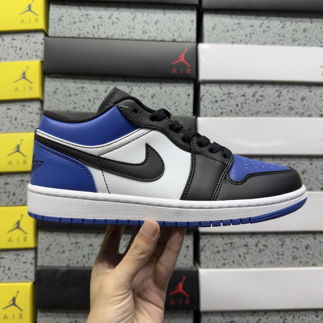 Air Jordan 1 Low Royal Black Toe