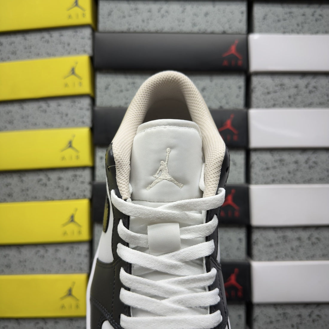 Air Jordan 1 Low Tan Grey