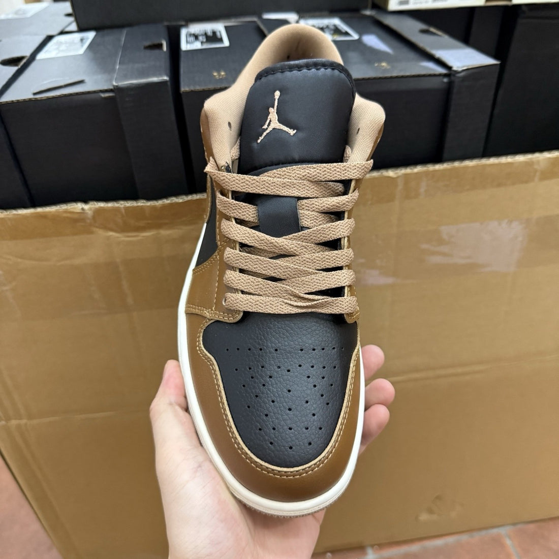 Air Jordan 1 Low Tan Navy Mint
