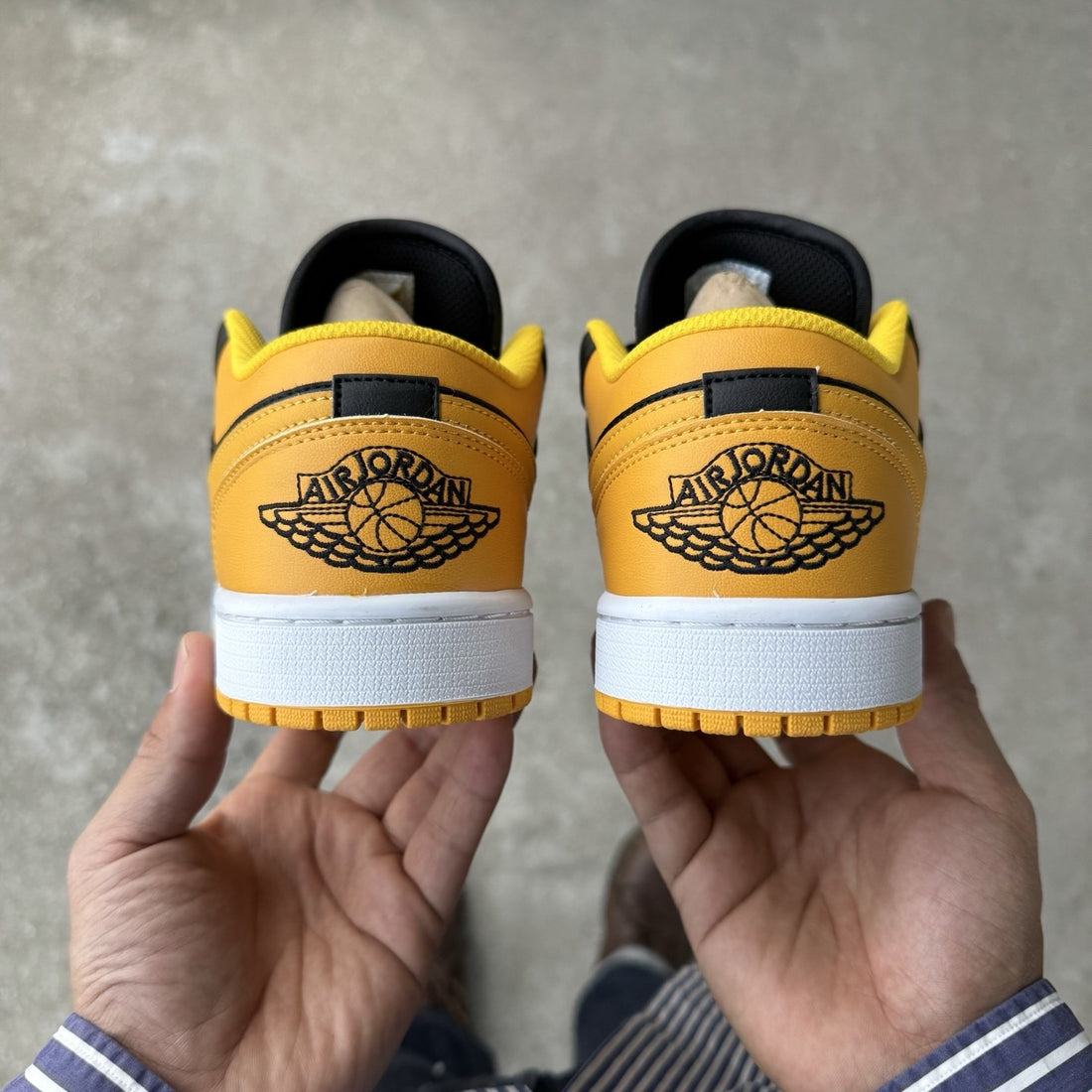 Air Jordan 1 Low Taxi Black Toe