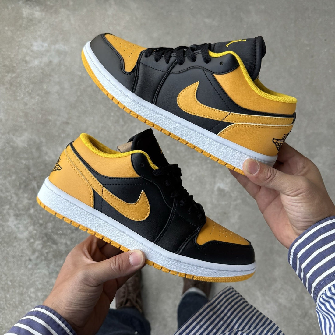 Air Jordan 1 Low Taxi Black Toe