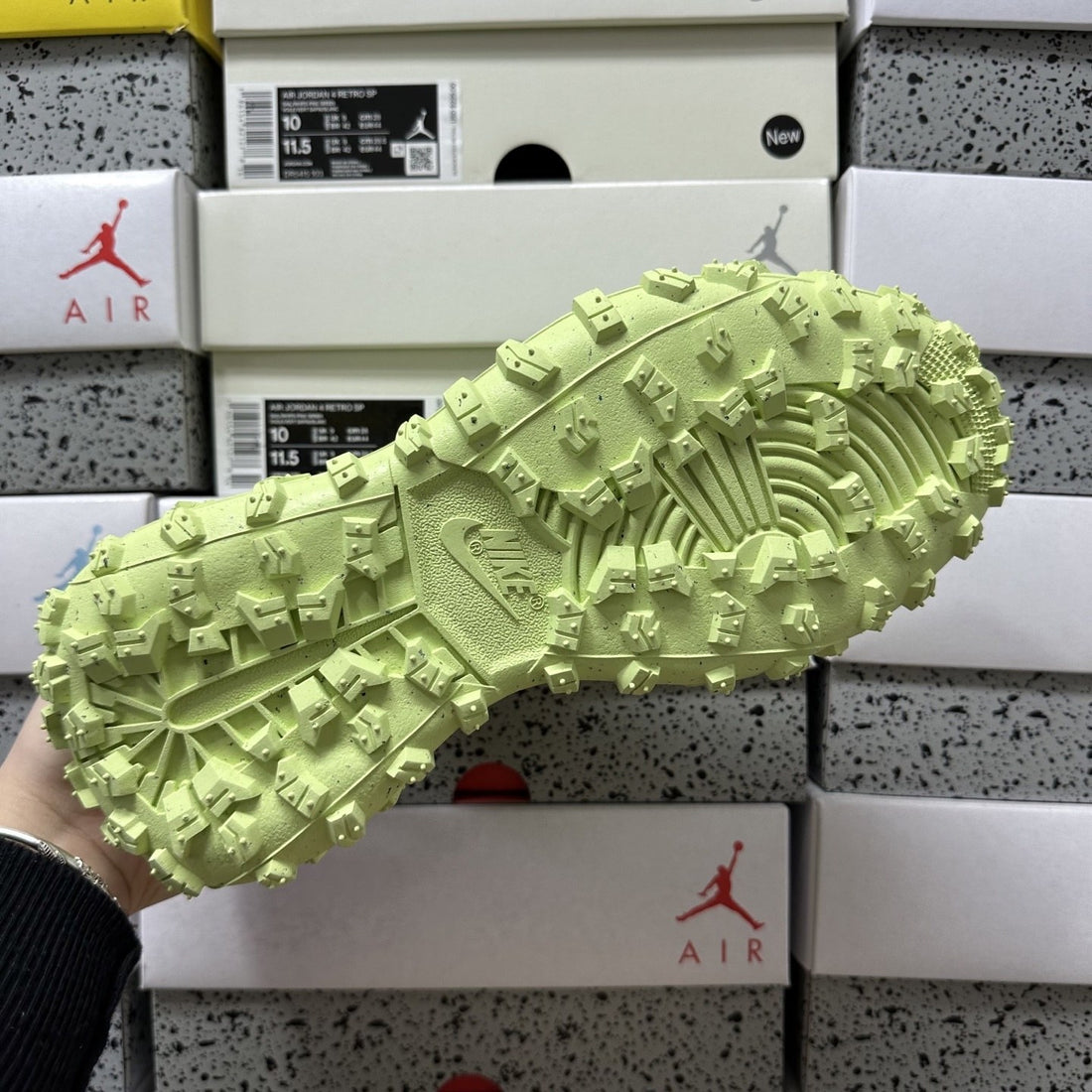 Air Jordan 1 Low Trek Volt