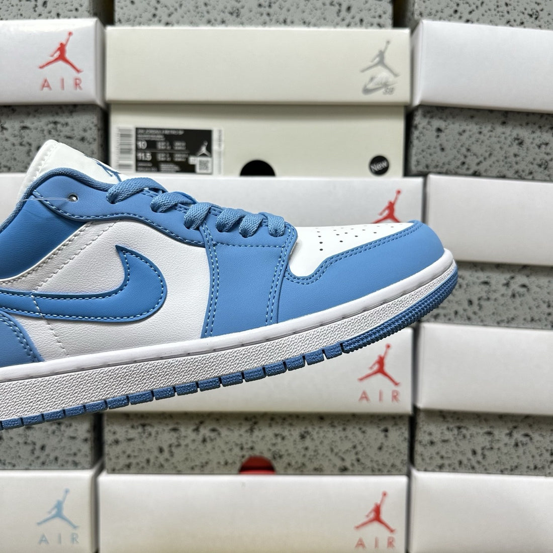 Air Jordan 1 Low UNC Blue