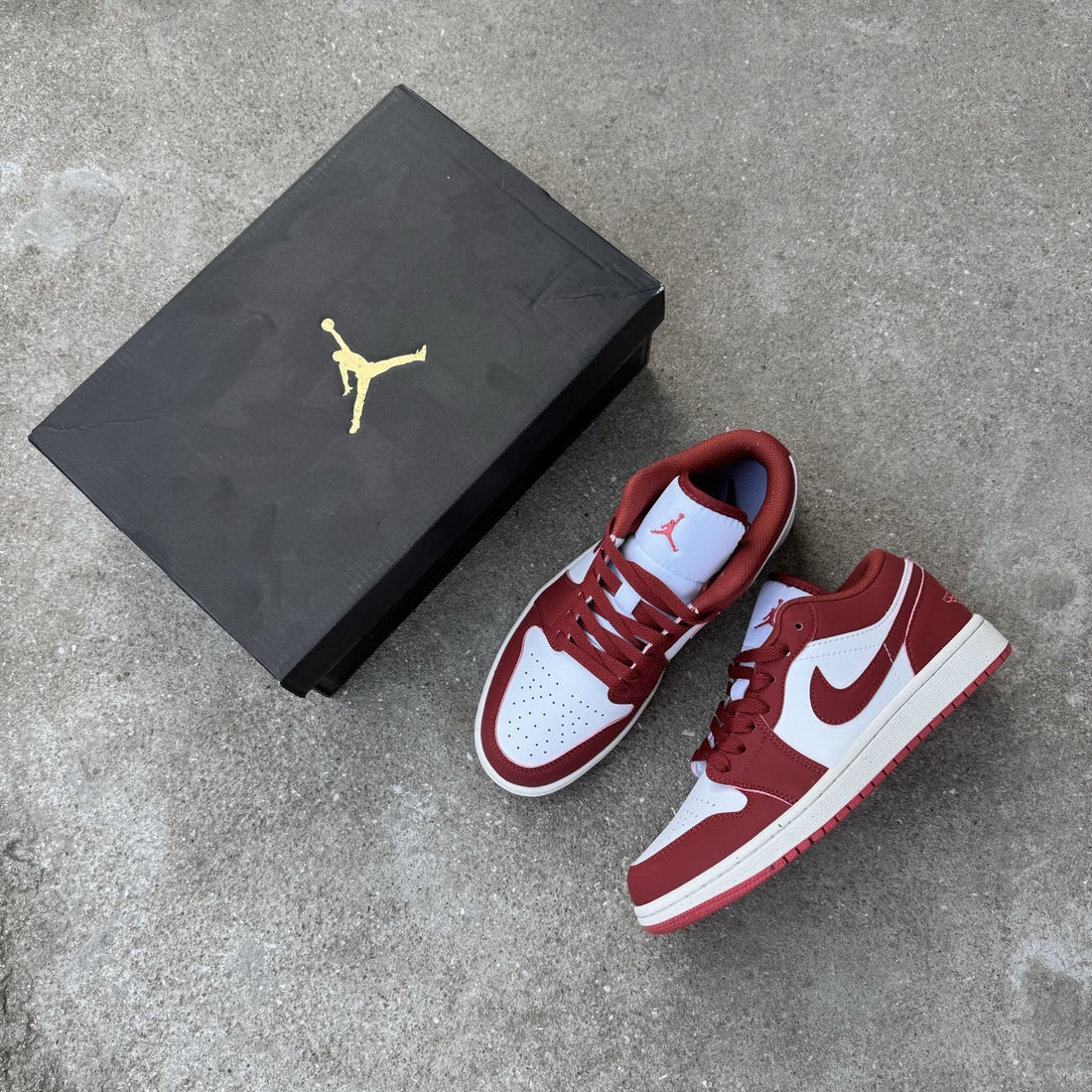 Air Jordan 1 Low Varsity Red Sail