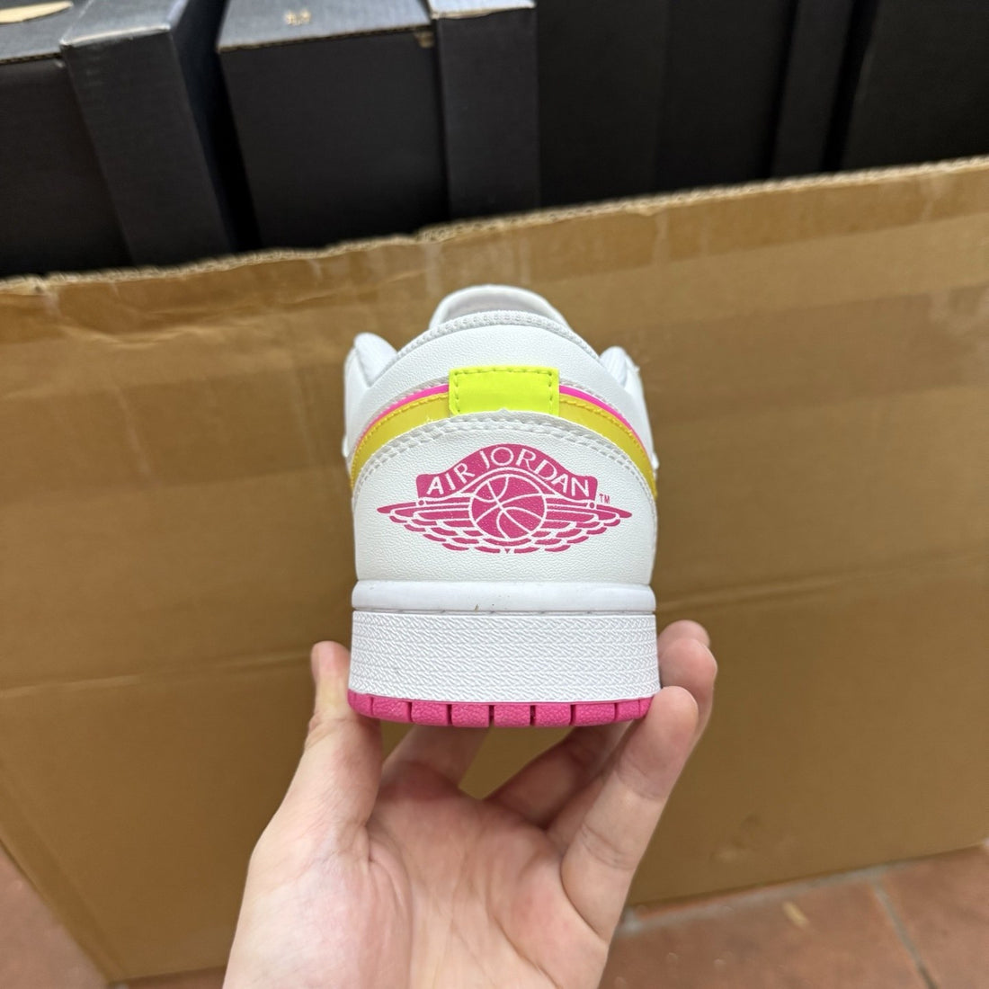 Air Jordan 1 Low White Pink Volt