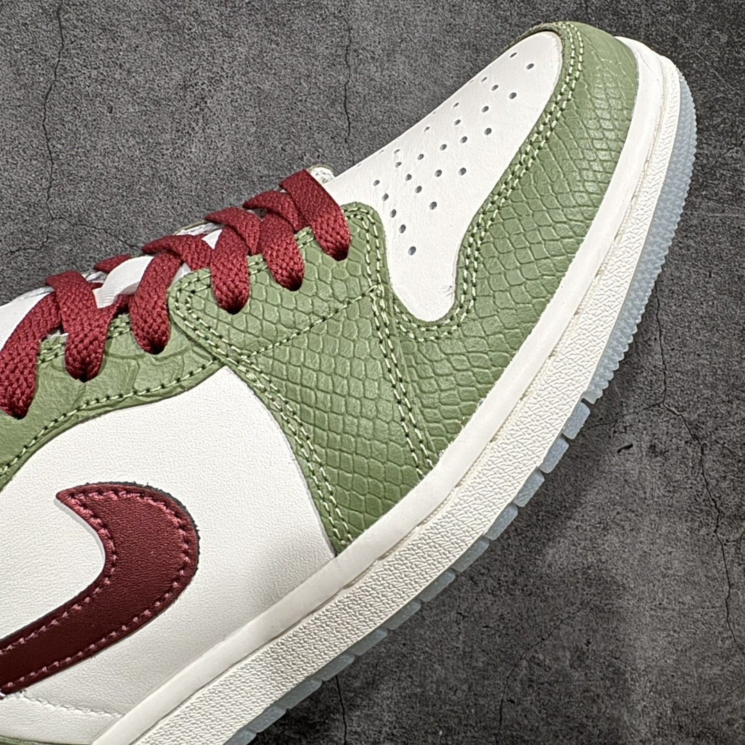 Air Jordan 1 Low Year of the Dragon