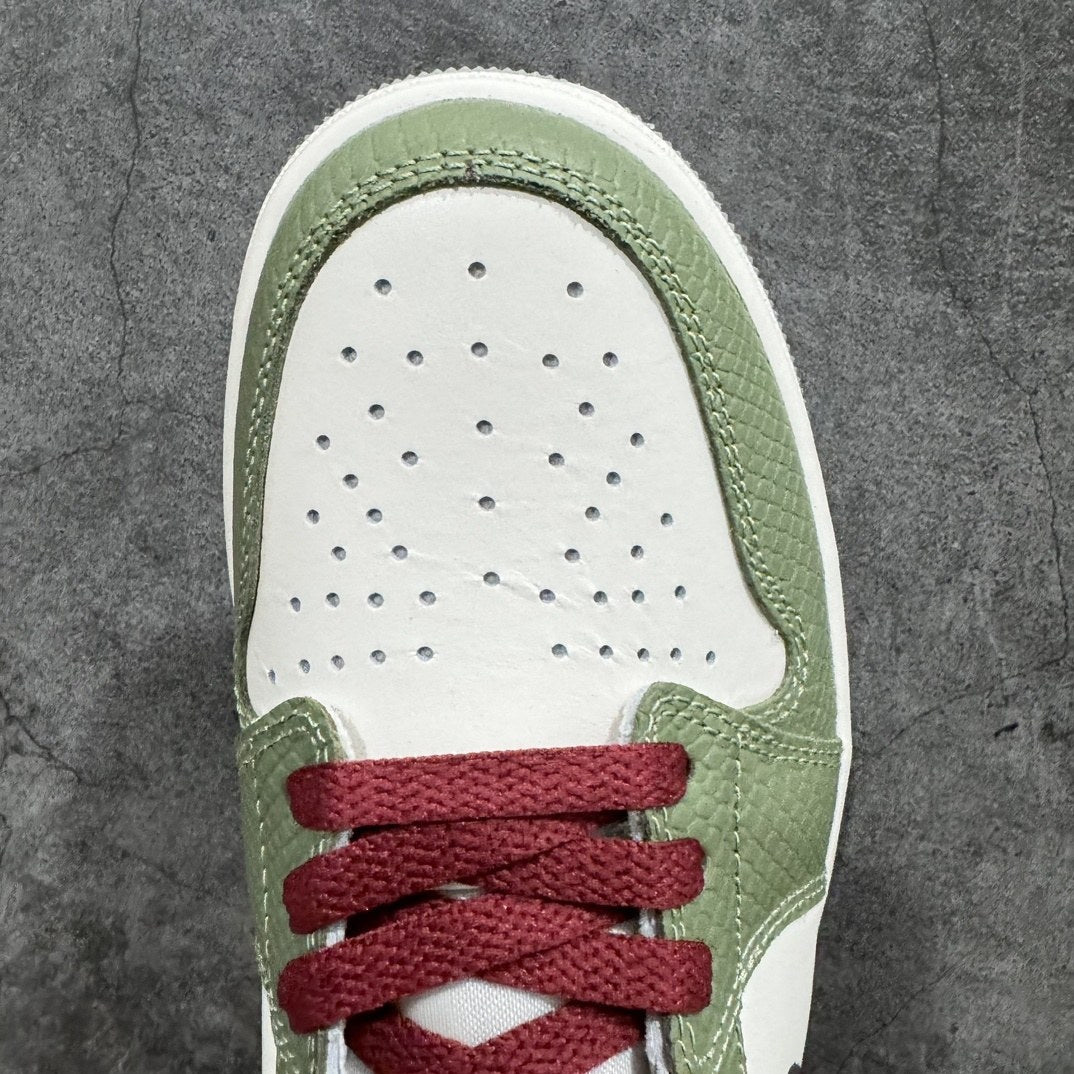 Air Jordan 1 Low Year of the Dragon