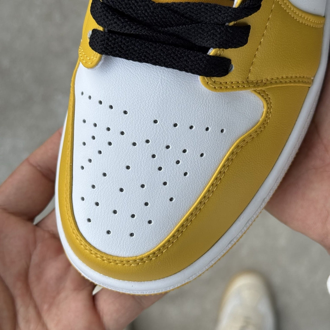Air Jordan 1 Low Yellow Ochre