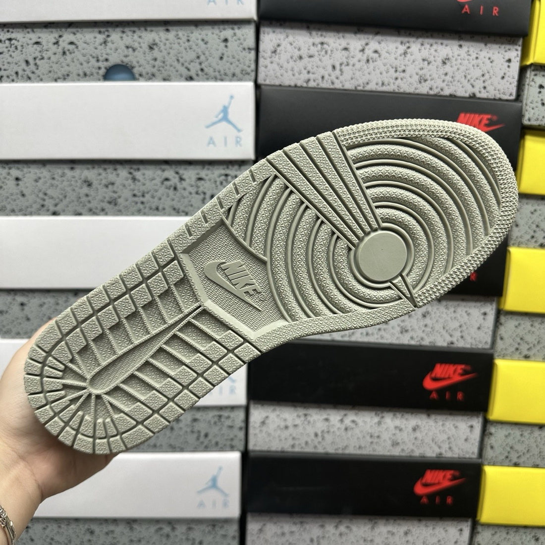 Air Jordan 1 Low Zion Purple