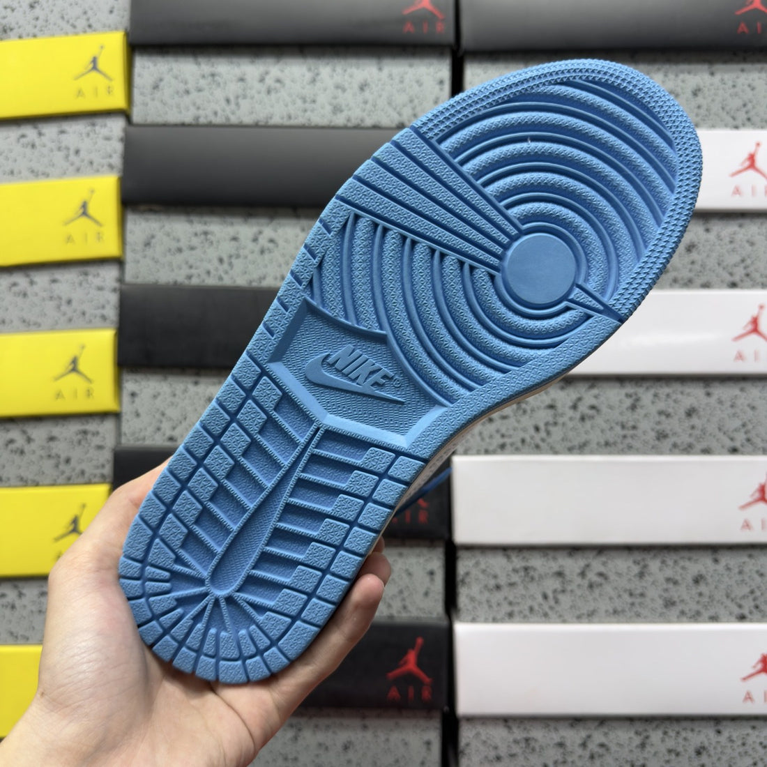 Air Jordan 1 Off-White High UNC